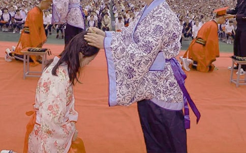 ʮ�˚q���˶YУ�L���Z