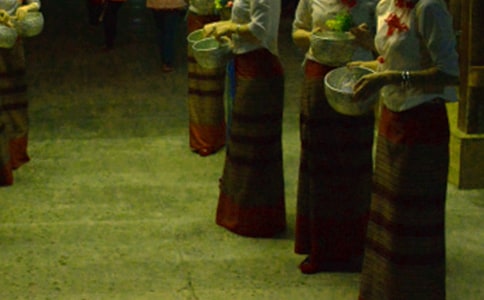 傣族的風(fēng)俗習(xí)慣作文(通用38篇)