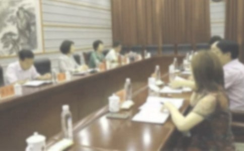 ���ξֿ��L(zh��ng)��(j��ng)��(zh��ng)�ύ����v��