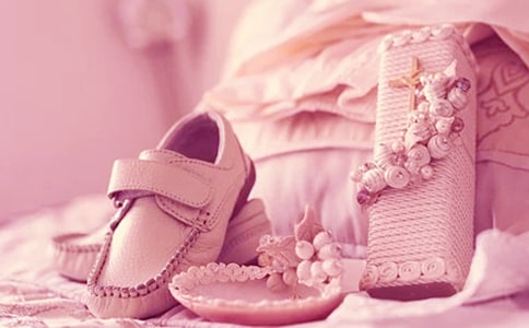 �M���������~