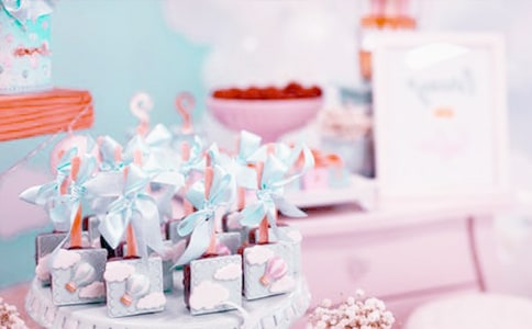 �����M����ף���Z