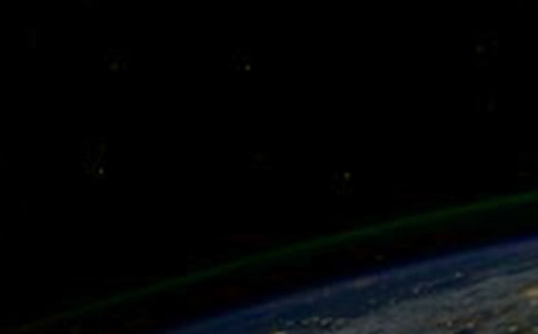 �ҵ�̫��֮����������600��