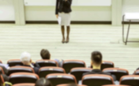 �и�����ģ�棺��һ�^�c(di��n)ʽ������V