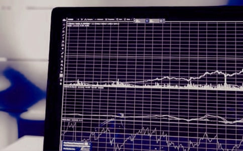 �CȯͶ�Y��������ͬ����