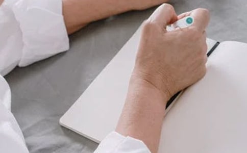 �έh(hu��n)��Ӱ�����ġ���(y��u)�x��