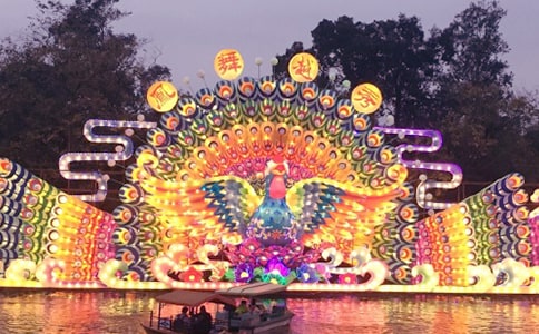 花燈作文(優(yōu)秀)