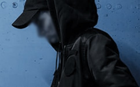 ���������ӝh���^���