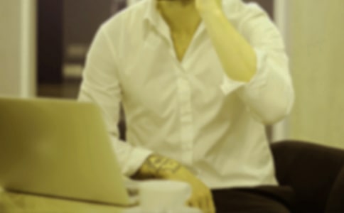 生活小細(xì)節(jié)預(yù)防白領(lǐng)脊椎病