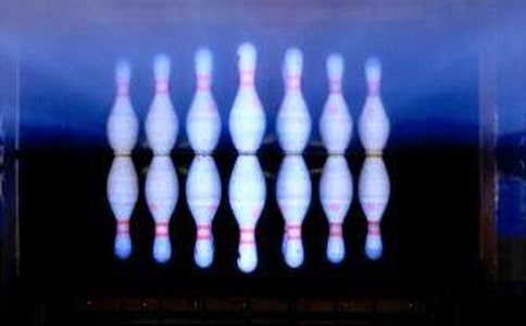 怎么樣打保齡球呢