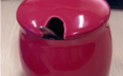 千奇百怪的杯子的美術教案