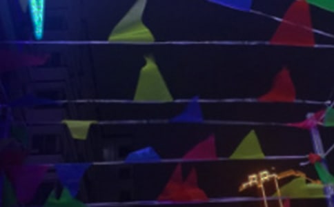 小班美術教案彩旗飄飄