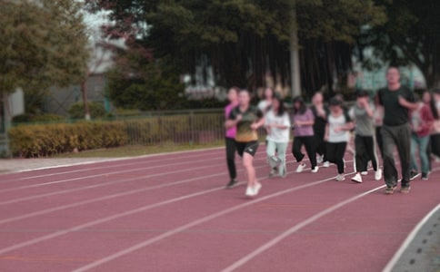 致長(zhǎng)跑運(yùn)動(dòng)員加油稿【精選】