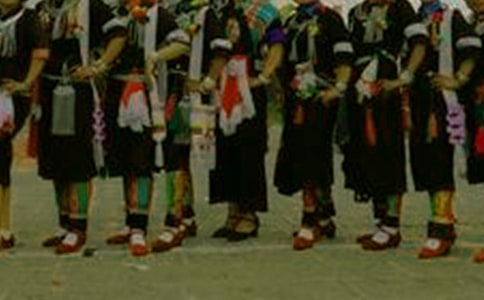 關(guān)于傣族服飾作文