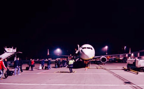 �Ϻ�������(b��o)��ģ�M�ǙC(j��)90����Ů�o��(d��o)�T׃���C(j��)�L(zh��ng)��