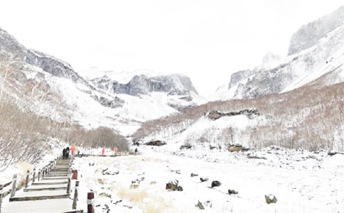 冬季皮膚怎么補水