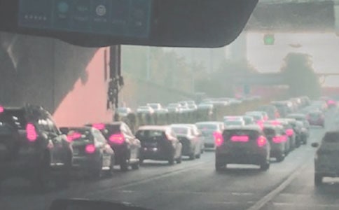 關(guān)于堵車(chē)的作文