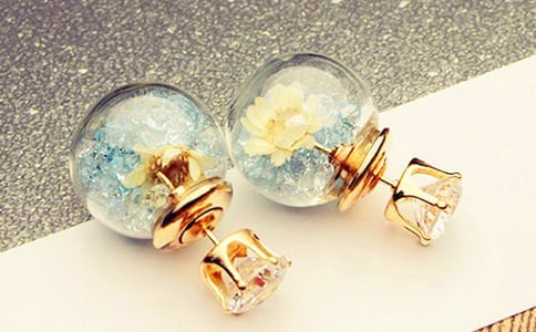 夸贊耳環(huán)好看的句子80句