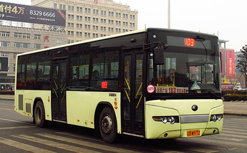 關于公交車的作文