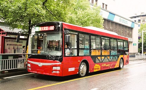 公交車(chē)上抓小偷作文