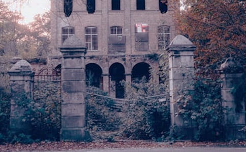 鬼屋歷險(xiǎn)記六年級作文