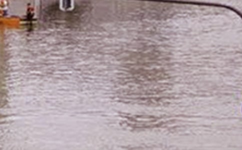 �P(gu��n)�ں�ˮ����