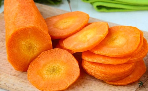 ���}���������L����