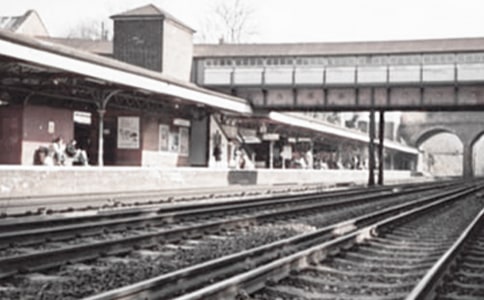 ��܇վ����