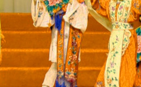 大班優(yōu)秀美術(shù)教案《京劇臉譜》