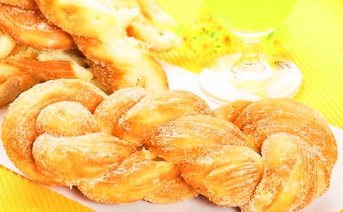 教你韓式麻花辮盤發(fā)DIY