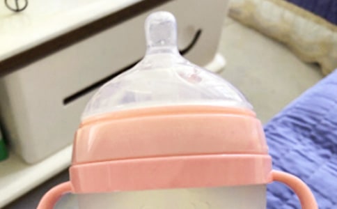 常用奶瓶影響咀嚼功能發(fā)育