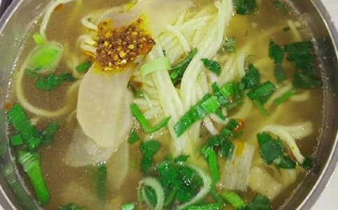 我愛家鄉(xiāng)的牛肉面800字作文