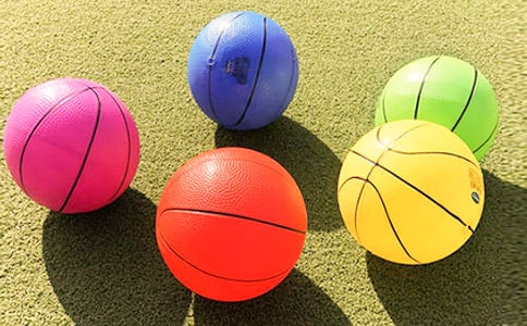 花皮球和針的故事