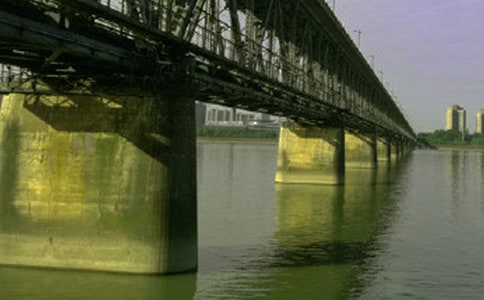 “橋梁”的“殘破”