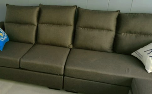 凳子和沙發(fā)