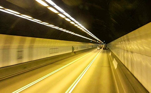 跨河隧道豎井一井定向測量精度分析及方案優(yōu)化