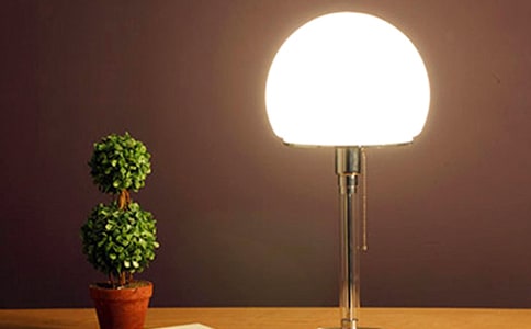 臺燈優(yōu)秀作文