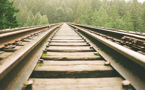 ��һ��100�����L(zh��ng)���F܉����ÿ��1���ַ�һ�l�Mľ��Ո(q��ng)��(w��n)���Ўחl�Mľ��