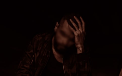 喉嚨發(fā)炎頭疼的治療方法