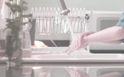 不洗手擦護手霜更傷手