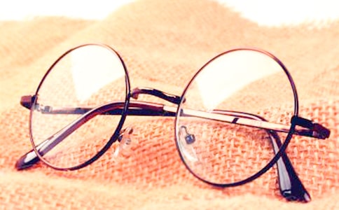 眼鏡的世界敘事作文