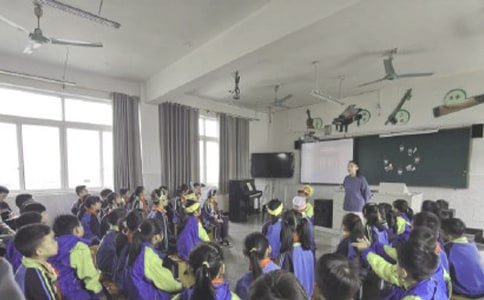 ���������n�ý̌W(xu��)��ˇ�g(sh��)��Փ��