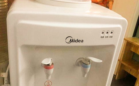 �҂�����ˮ�C