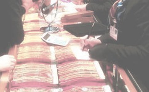 專柜營業(yè)員的工作總結(jié)范文