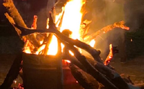 快樂(lè)的篝火晚會(huì)作文