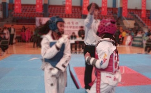 �y������ȭ����ِ����600�֣�ͨ��16ƪ��